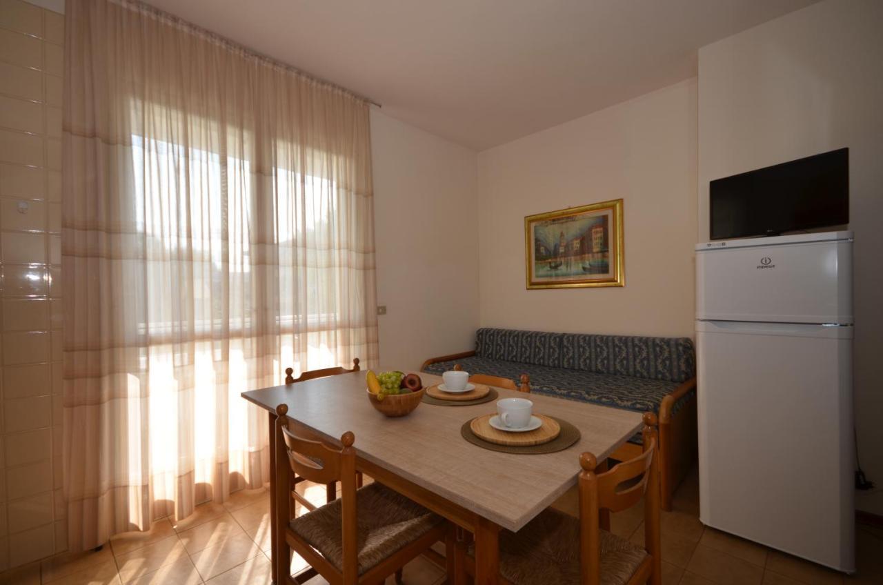 Appartamenti Sirio Via Pesci 6,8,14 Bibione Luaran gambar